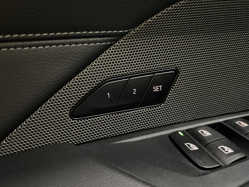 BMW i4 bild 16