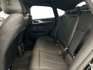 BMW i4 bild 30