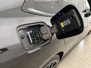 BMW i4 bild 33