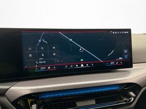 BMW i4 bild 25