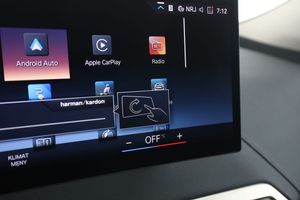 BMW iX bild 24