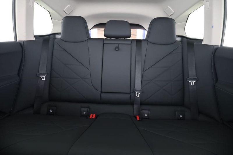 BMW iX bild 16