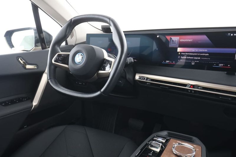 BMW iX bild 14