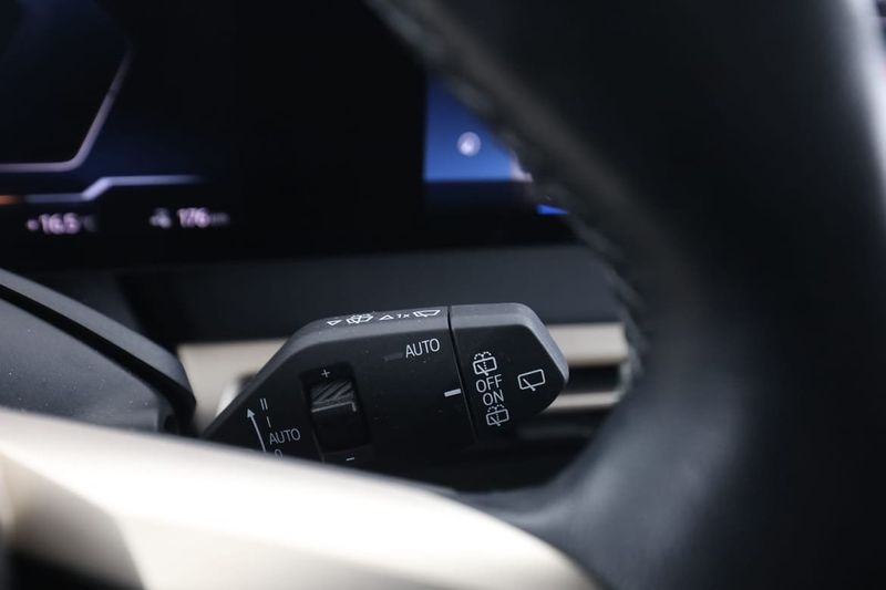 BMW iX bild 35