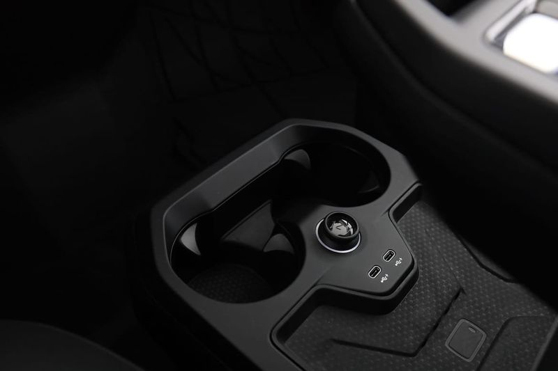 BMW iX bild 28