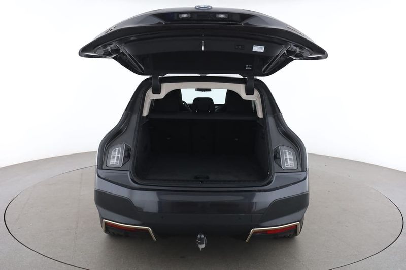 BMW iX bild 17