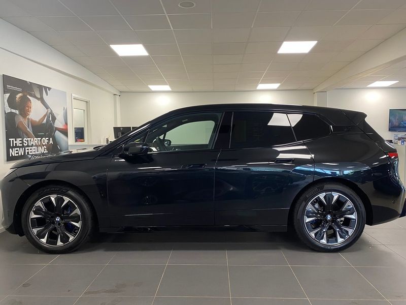 BMW iX bild 2