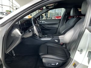 BMW i4 bild 5