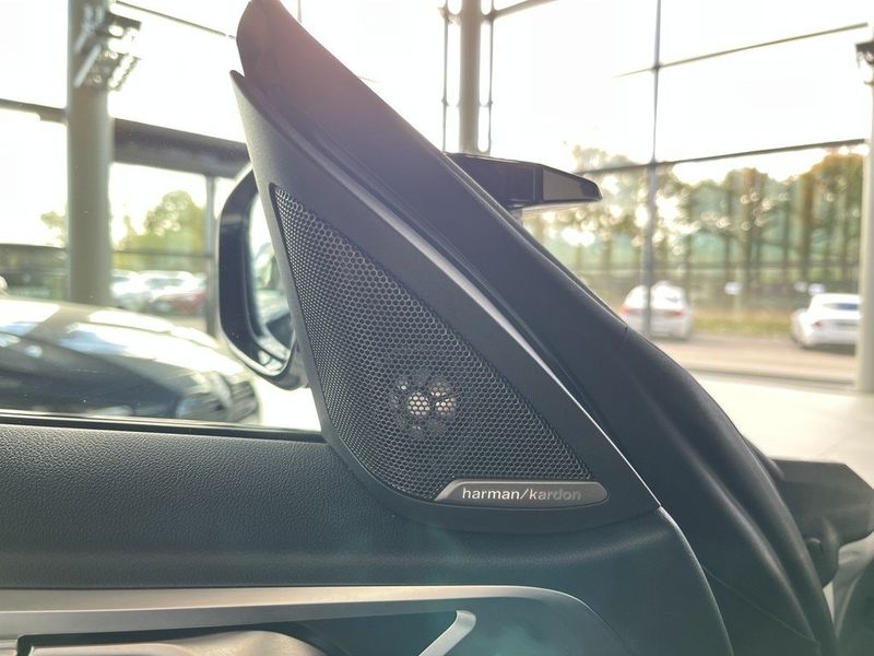 BMW i4 bild 9