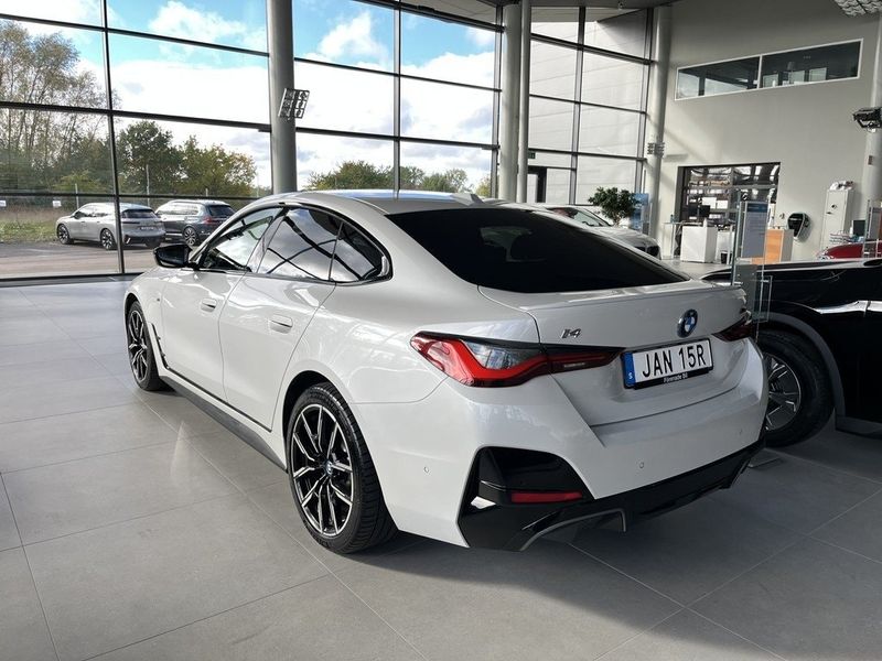 BMW i4 bild 14