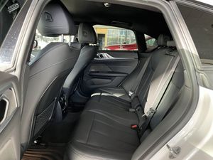 BMW i4 bild 12