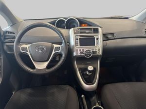 Toyota Verso bild 9