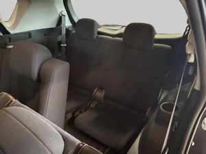 Toyota Verso bild 17