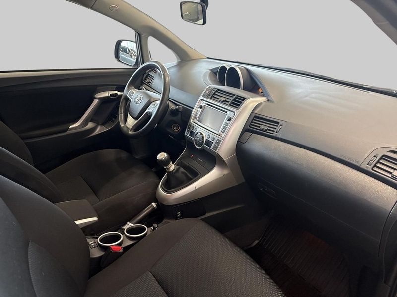 Toyota Verso bild 7