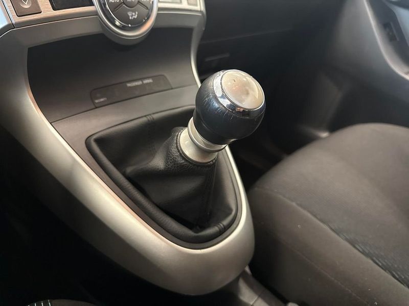 Toyota Verso bild 15