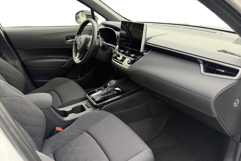 Toyota Corolla Cross bild 7
