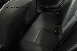 Lexus LBX bild 7