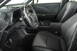 Lexus LBX bild 6