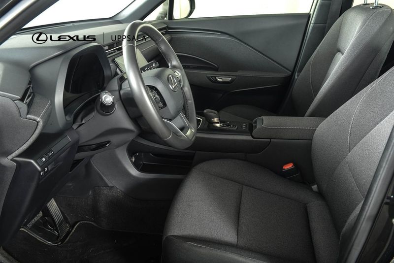 Lexus LBX bild 6