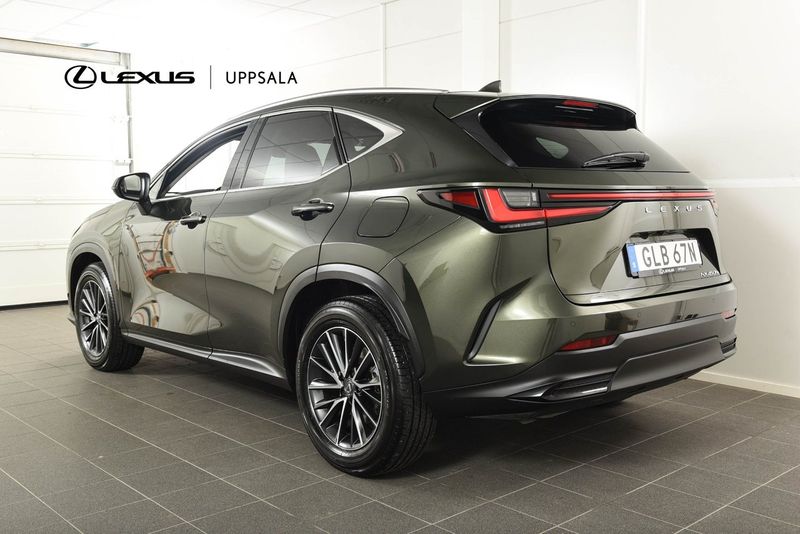 Lexus NX bild 2
