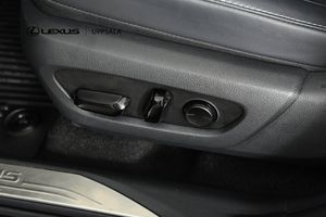 Lexus NX bild 12