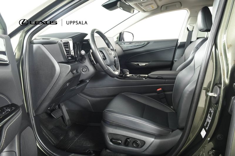Lexus NX bild 6