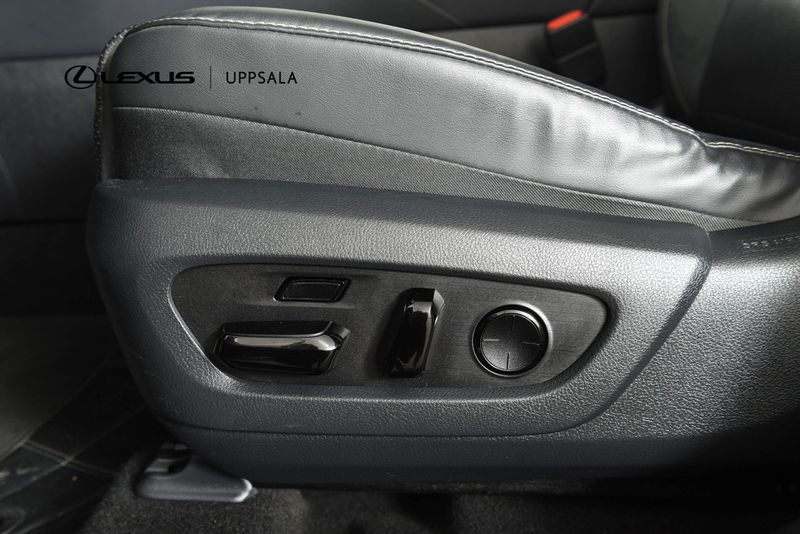 Lexus RX bild 19