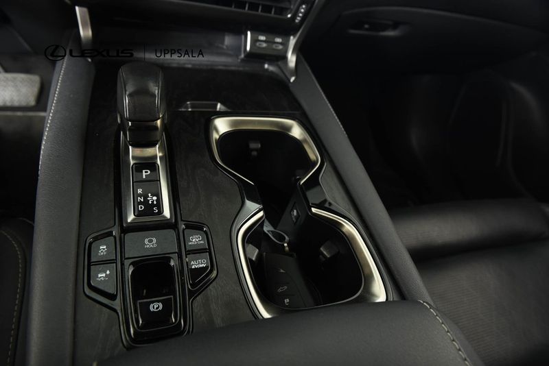 Lexus RX bild 18