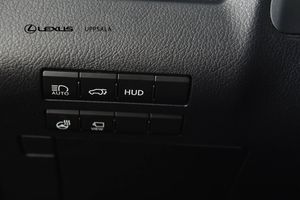 Lexus RX bild 15