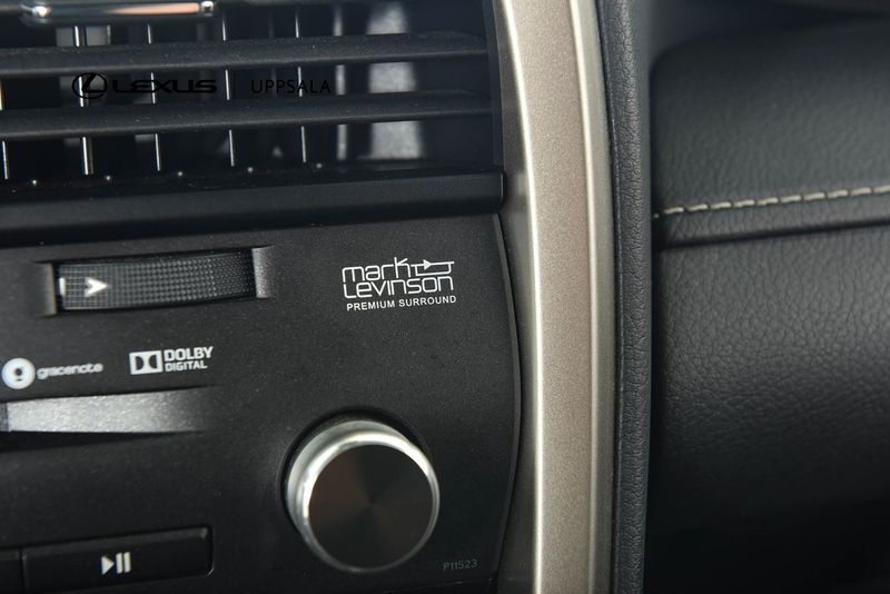 Lexus RX bild 23