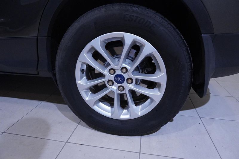 Ford Kuga bild 8