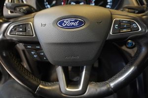 Ford Kuga bild 15