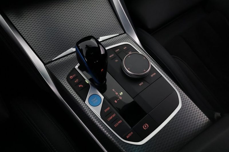 BMW i4 bild 24