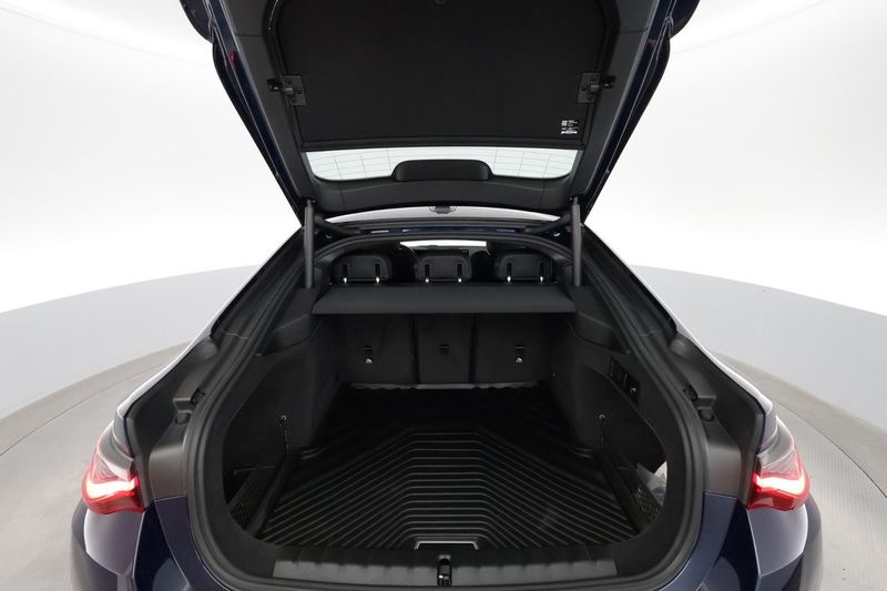 BMW i4 bild 27