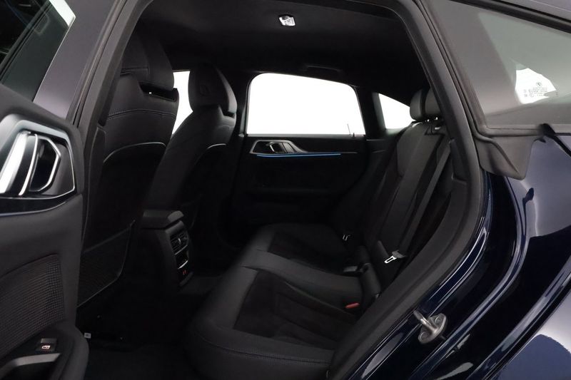 BMW i4 bild 12
