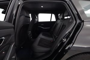 BMW 330 bild 12