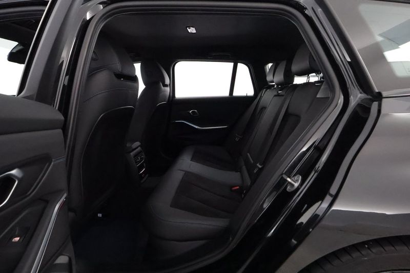 BMW 330 bild 12