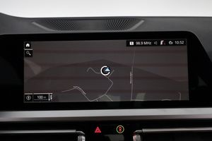 BMW 330 bild 18