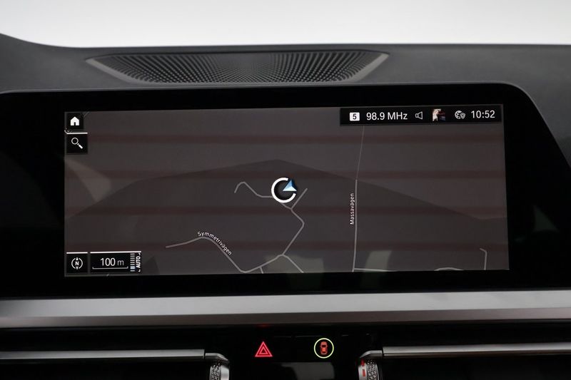 BMW 330 bild 18