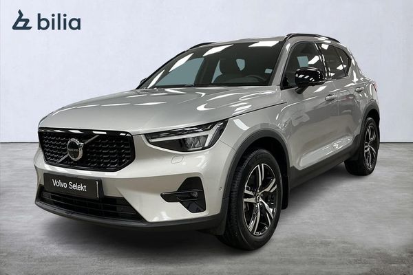 Volvo XC40 B3 FWD Bensin Plus Dark, Dragkrok - 2025