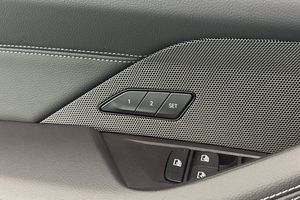 BMW i4 bild 16