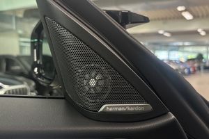 BMW i4 bild 15