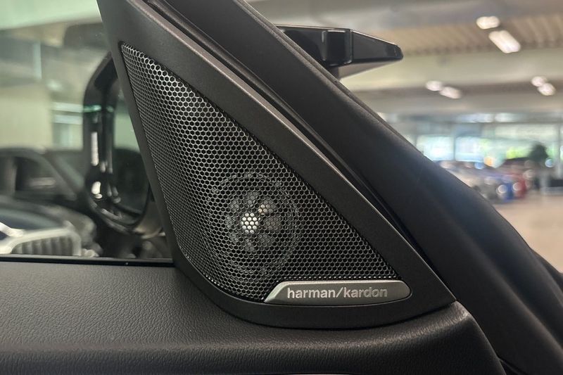 BMW i4 bild 15