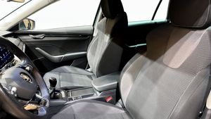 Skoda Octavia bild 8