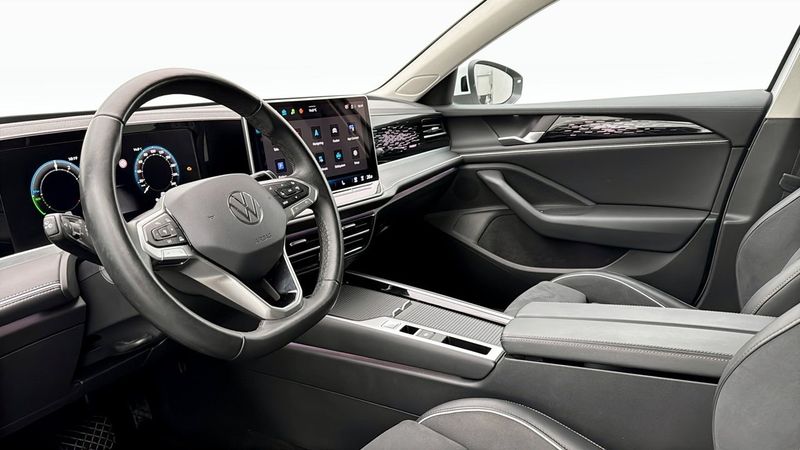 Volkswagen Passat bild 7