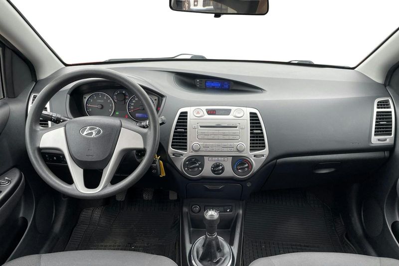 Hyundai i20 bild 6