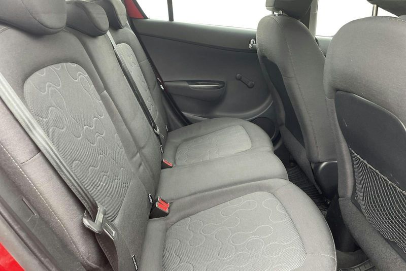 Hyundai i20 bild 8