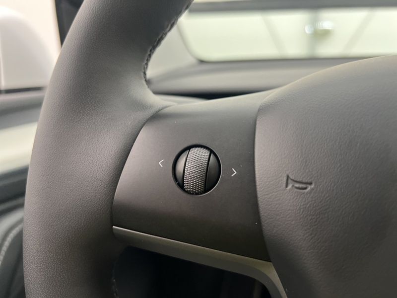 Tesla Model Y bild 20