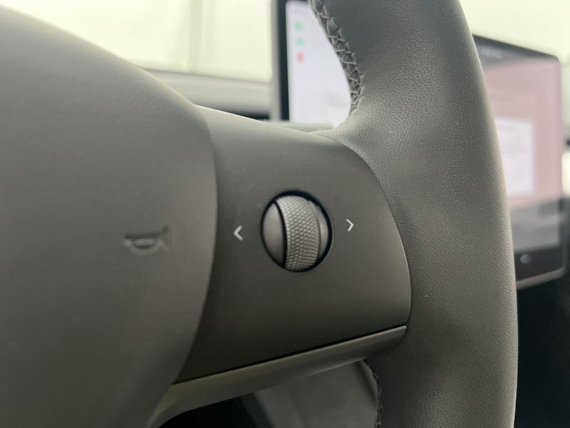 Tesla Model Y bild 21