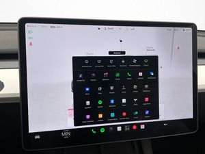 Tesla Model Y bild 28